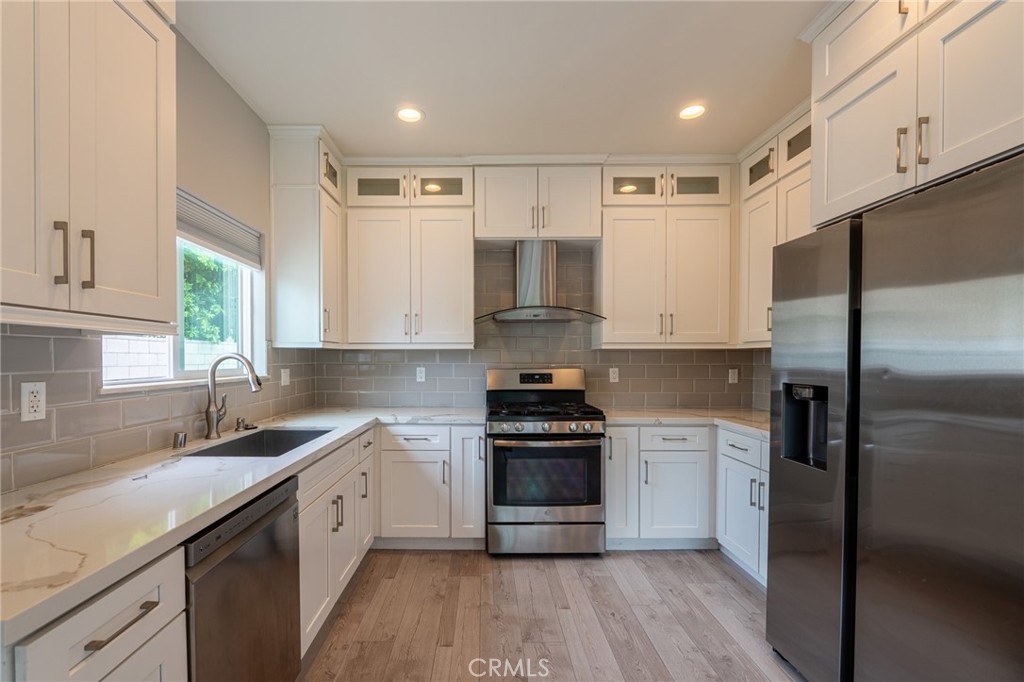 6938 Peach Avenue Property Photo 5