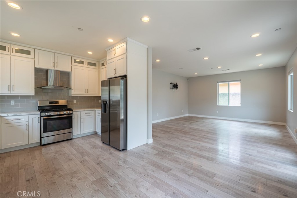 6938 Peach Avenue Property Photo 7