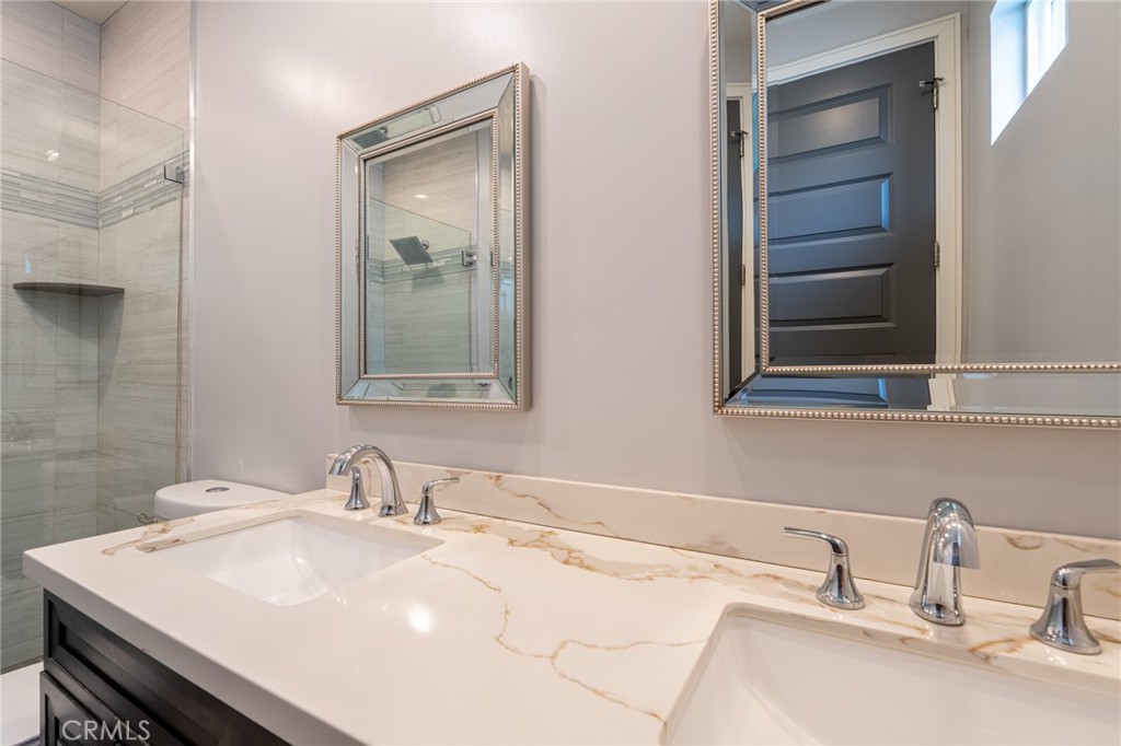 6938 Peach Avenue Property Photo 14