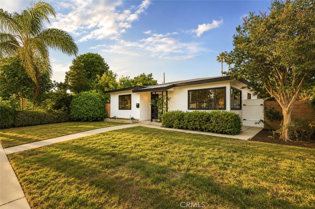 16751 Ludlow Street Property Photo 1