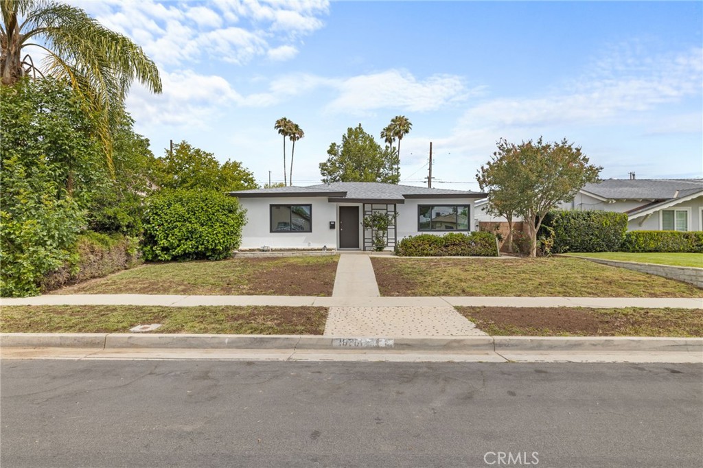 16751 Ludlow Street Property Photo 2