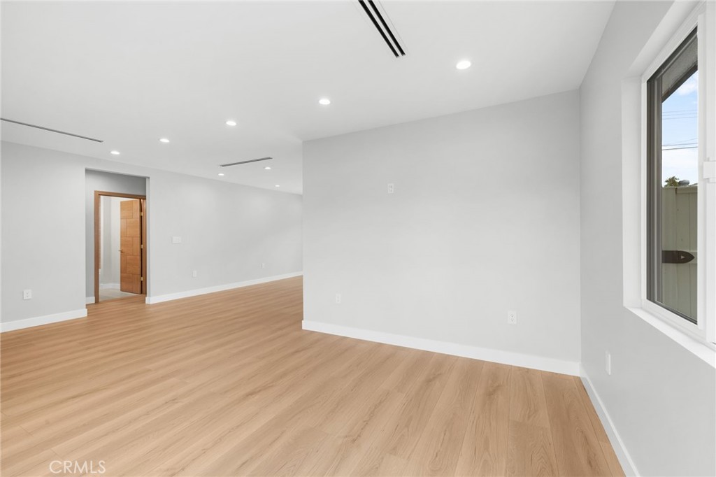 16751 Ludlow Street Property Photo 9