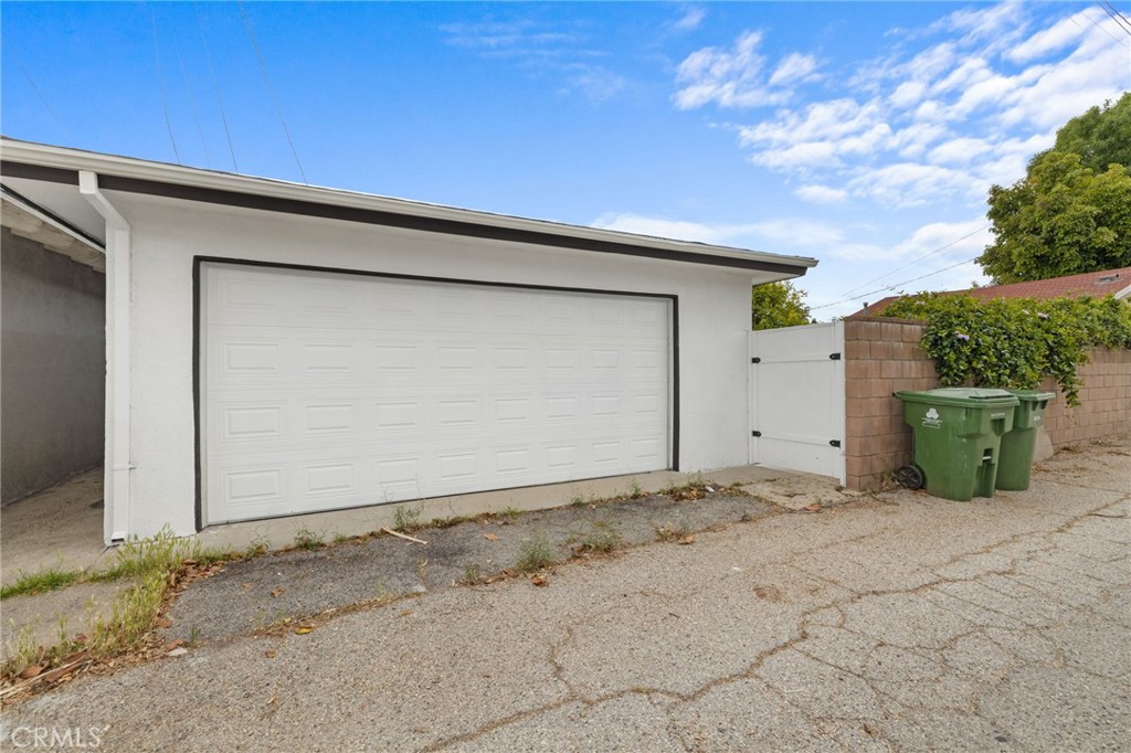 16751 Ludlow Street Property Photo 39