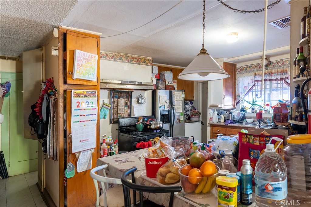 4452 Rosewood Avenue Property Photo 18