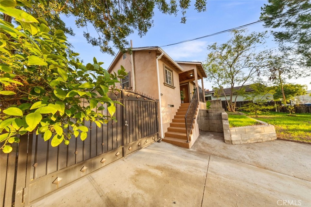 10554 Plainview Property Photo 5