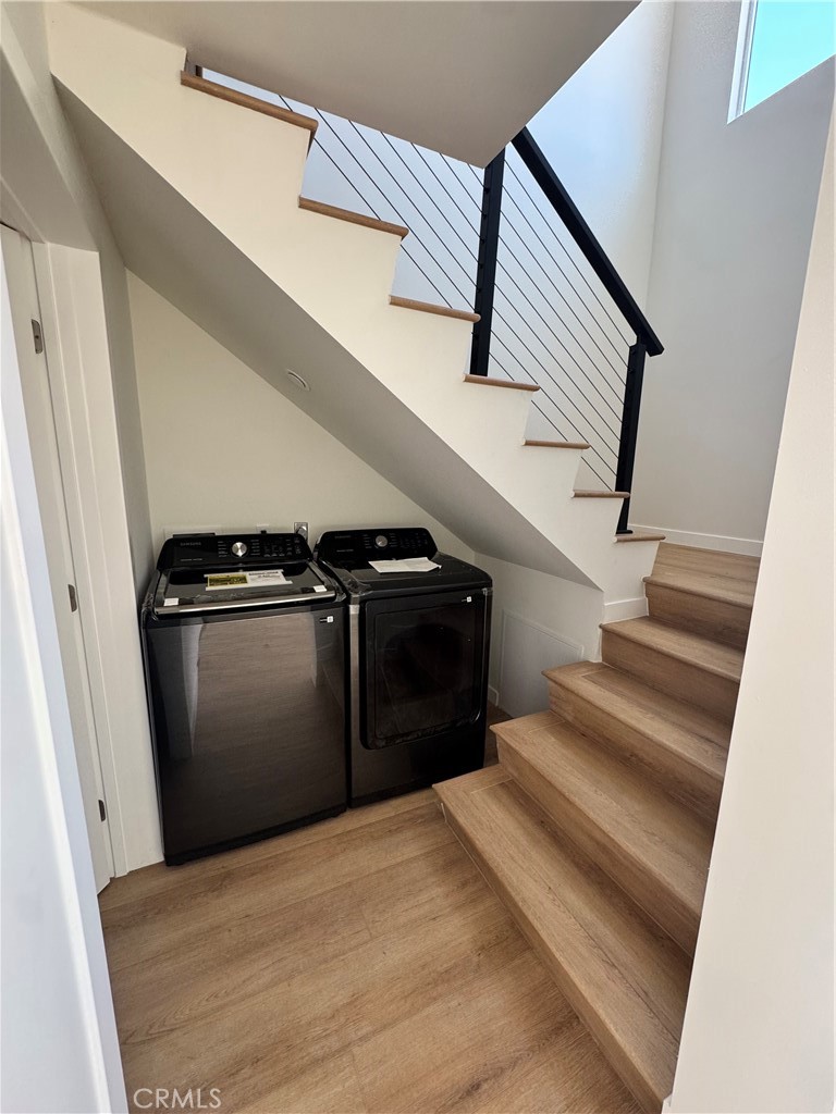 13913 1/2 Del Sur Property Photo 3