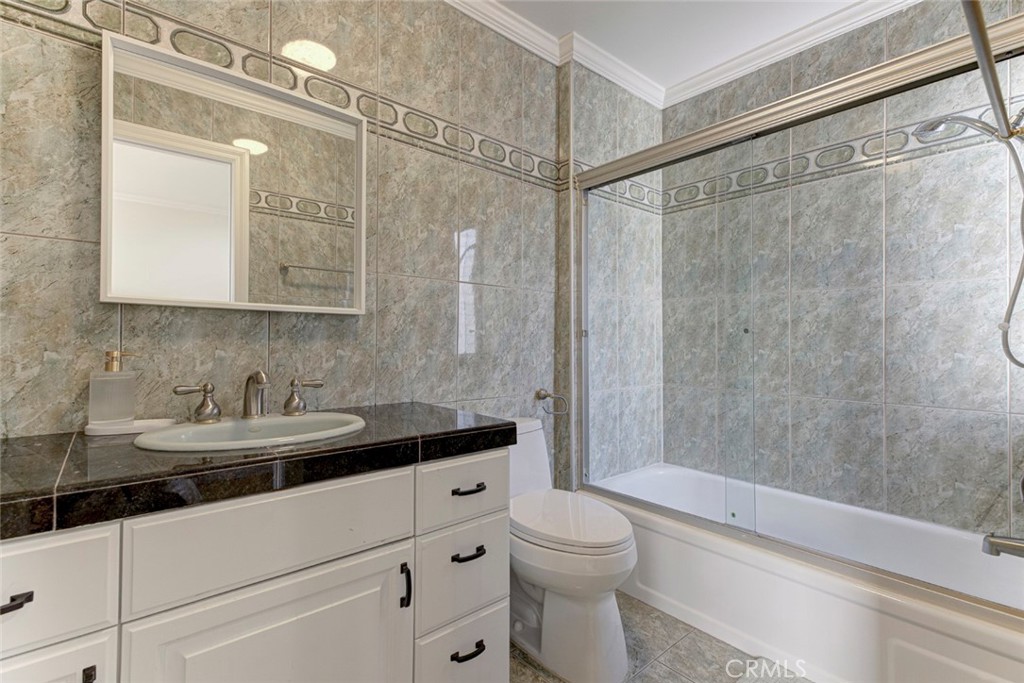 1349 N Columbus 16 Property Photo 29