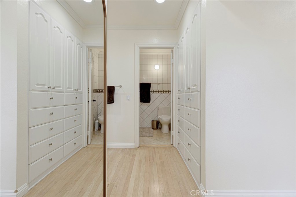 1349 N Columbus 16 Property Photo 34