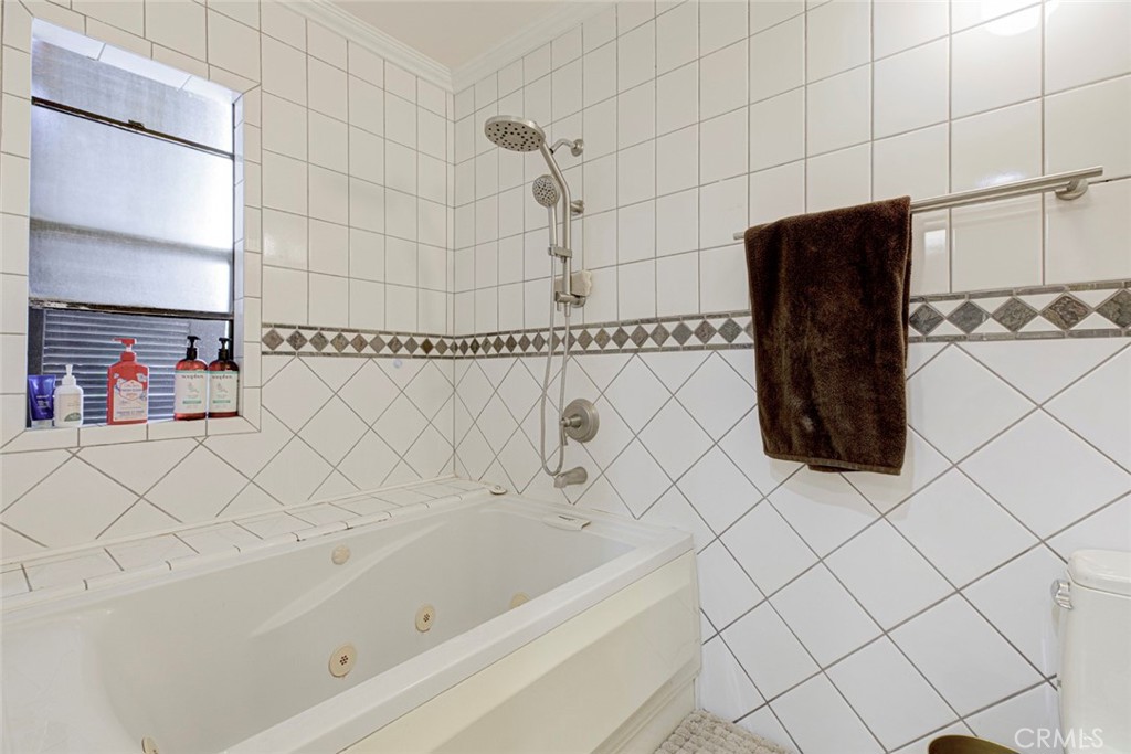 1349 N Columbus 16 Property Photo 36
