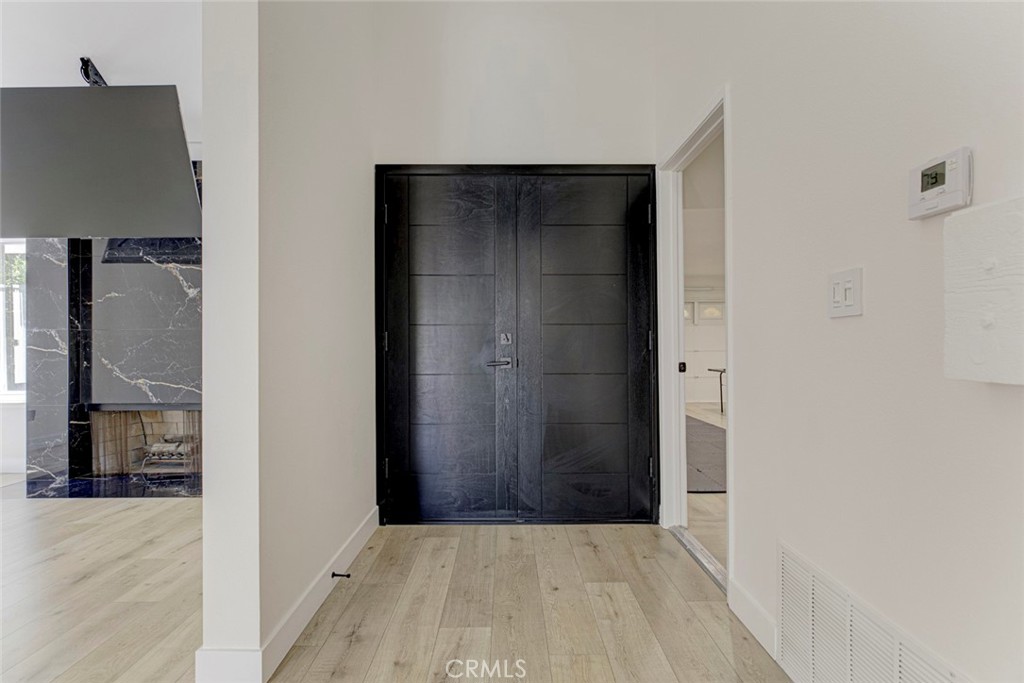 8338 Sale Property Photo 4
