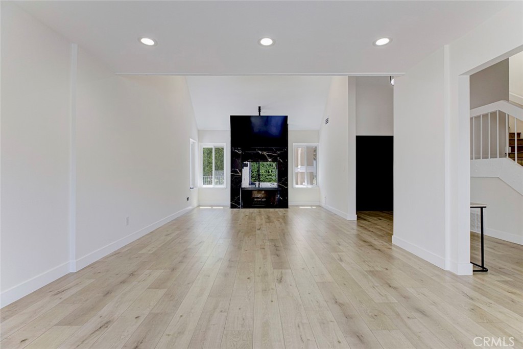 8338 Sale Property Photo 5