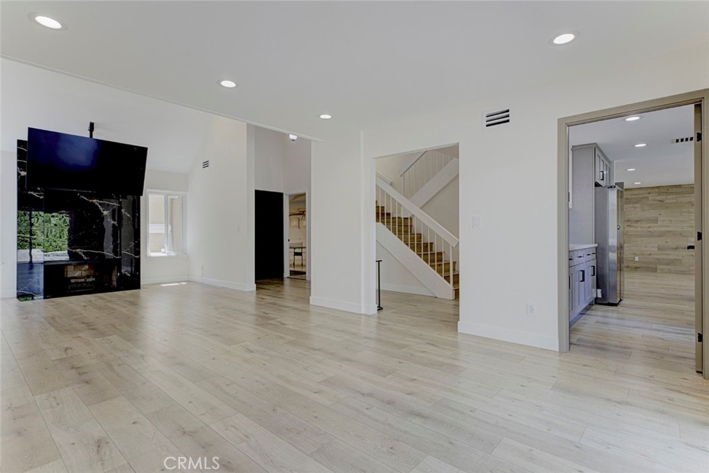 8338 Sale Property Photo 8