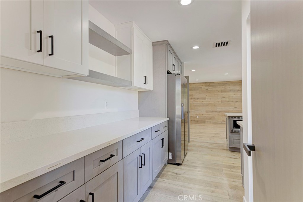 8338 Sale Property Photo 9