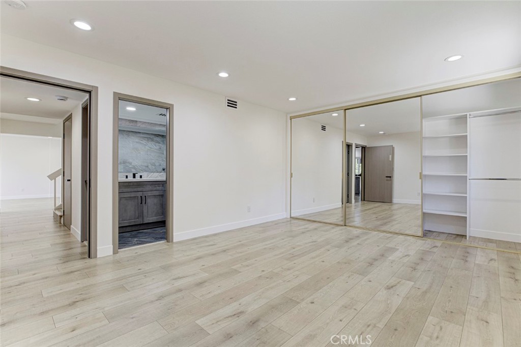 8338 Sale Property Photo 20