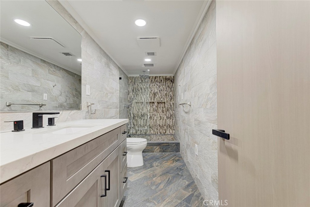 8338 Sale Property Photo 22