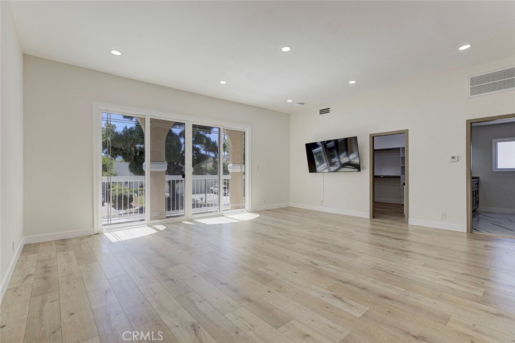 8338 Sale Property Photo 25