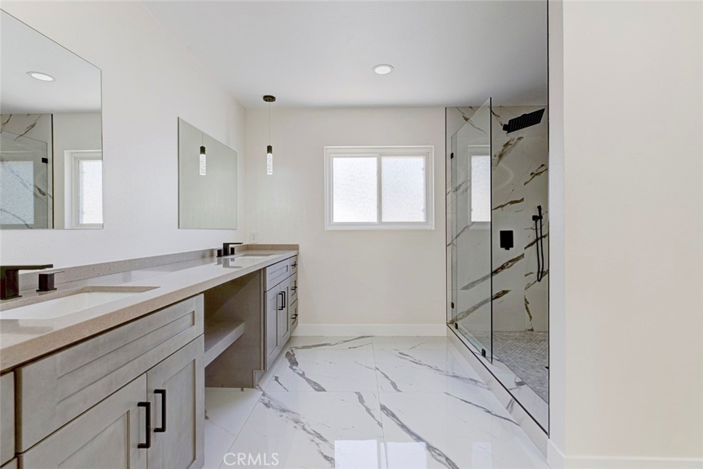 8338 Sale Property Photo 27