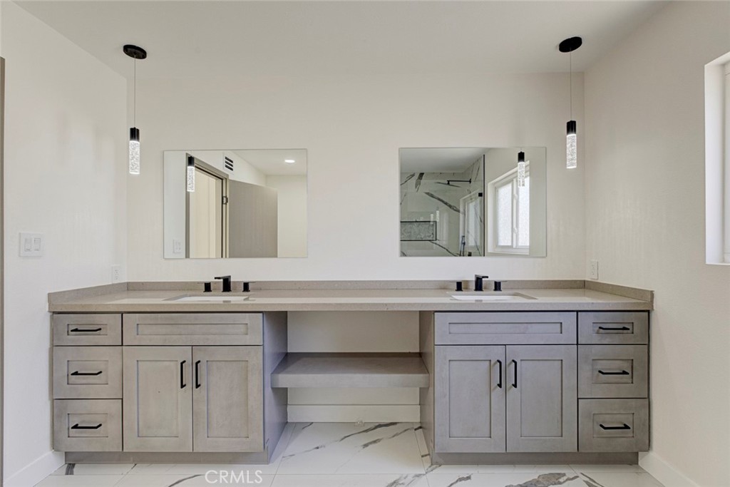 8338 Sale Property Photo 28