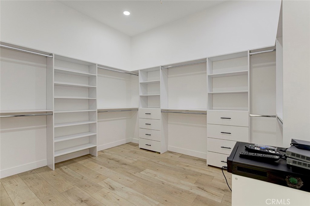 8338 Sale Property Photo 31