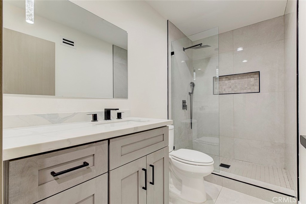 8338 Sale Property Photo 35