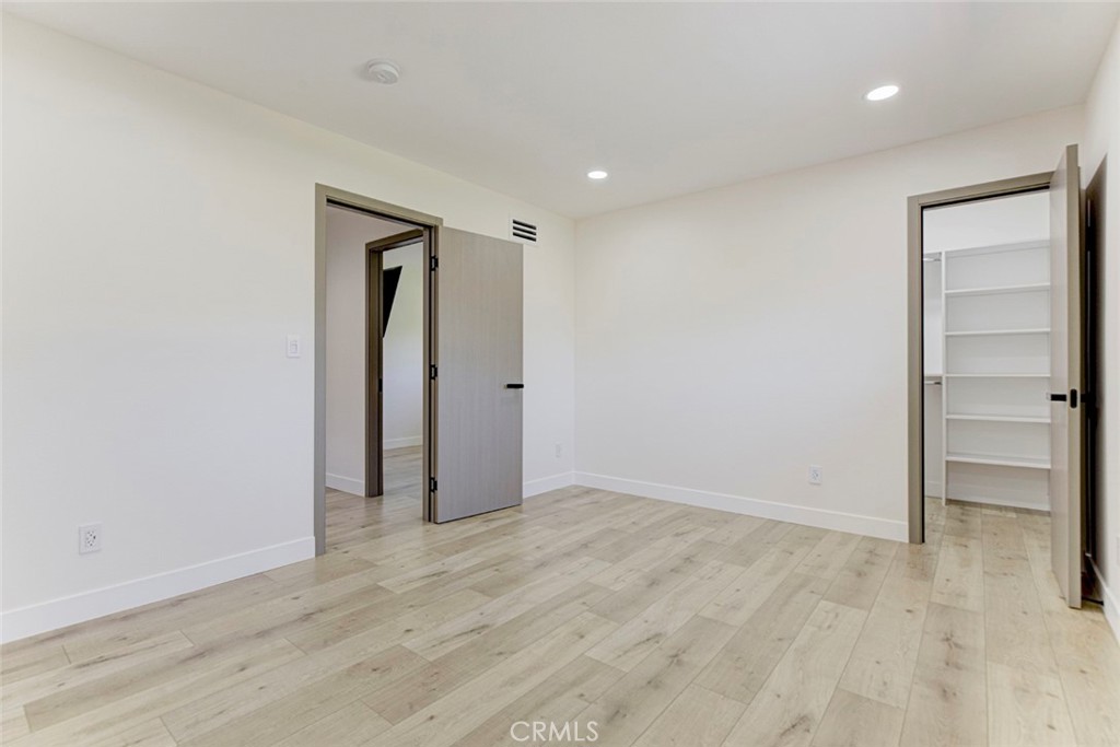 8338 Sale Property Photo 39