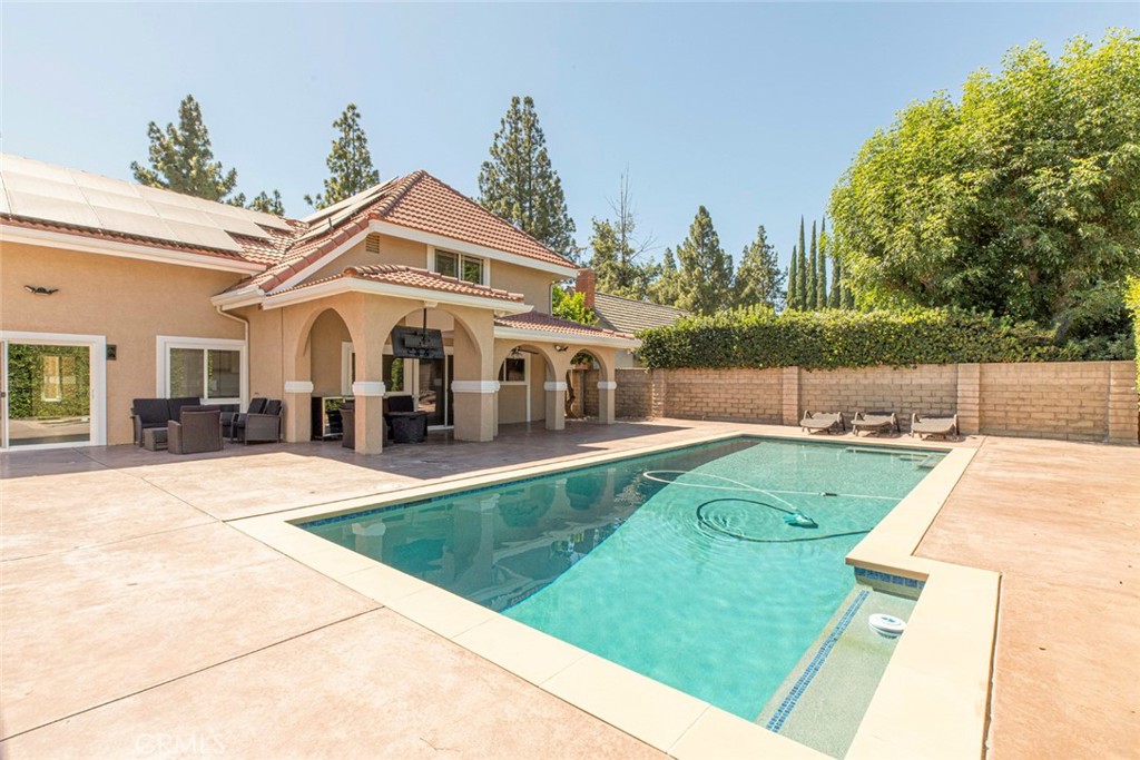 8338 Sale Property Photo 43