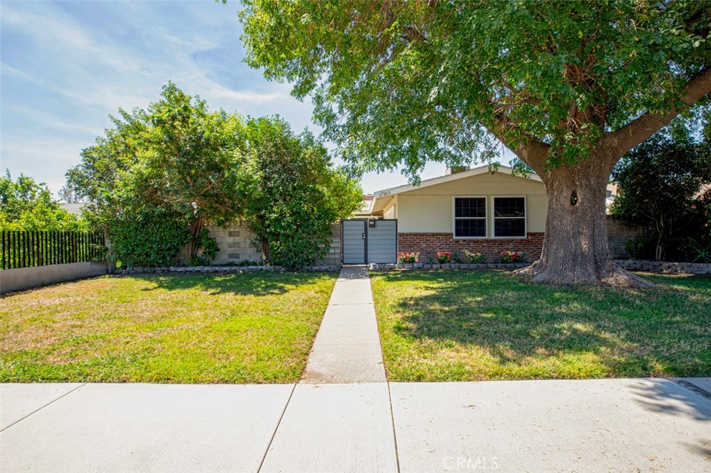 17160 Rinaldi Property Photo 1