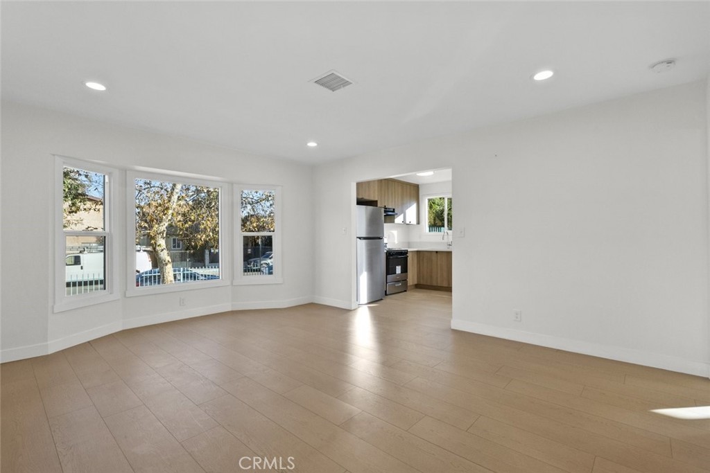 6661 Beck Avenue Property Photo 4