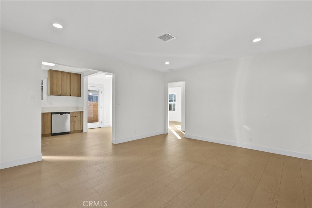 6661 Beck Avenue Property Photo 5