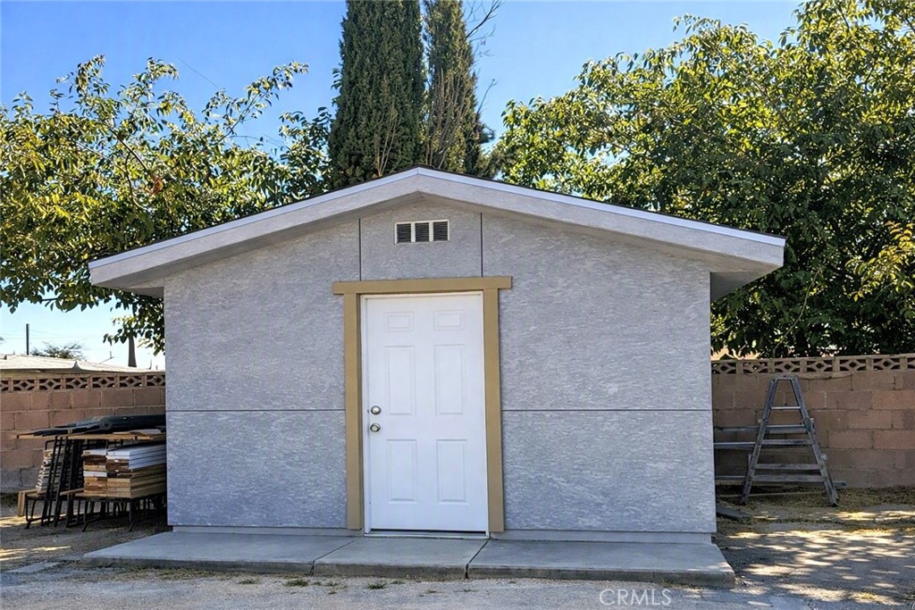 1017 W Avenue H8 Property Photo 13
