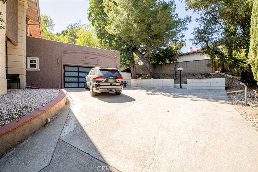 1523 Colina Drive Property Photo 5