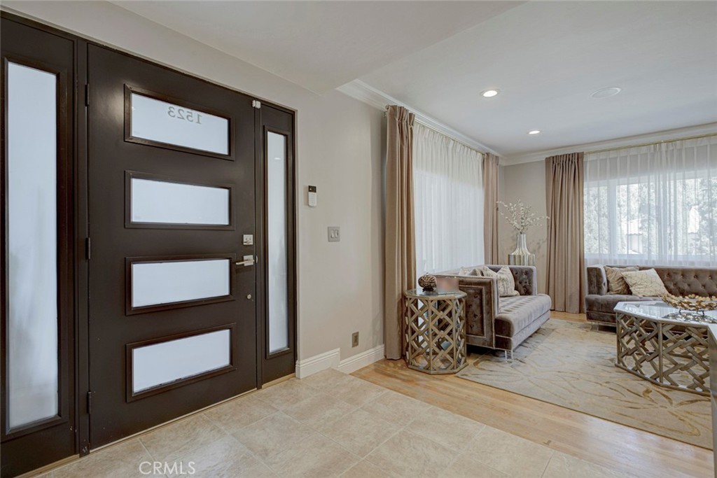 1523 Colina Drive Property Photo 10