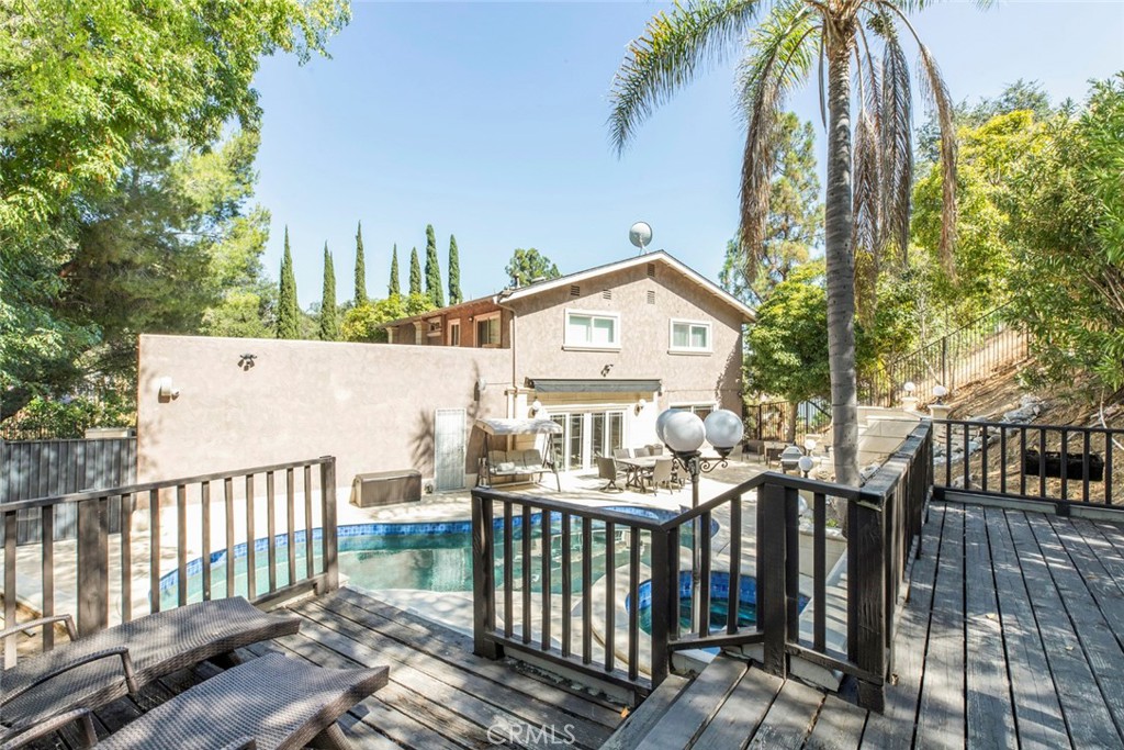 1523 Colina Drive Property Photo 39