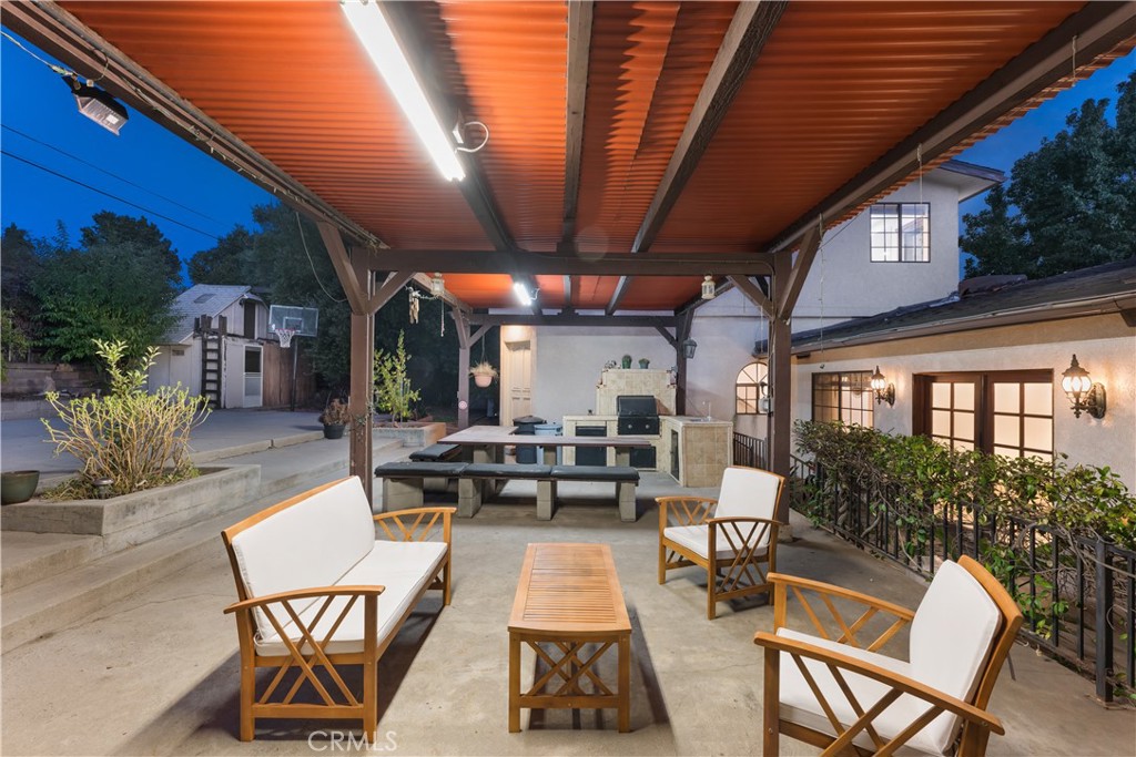 9348 Tujunga Canyon Property Photo 4