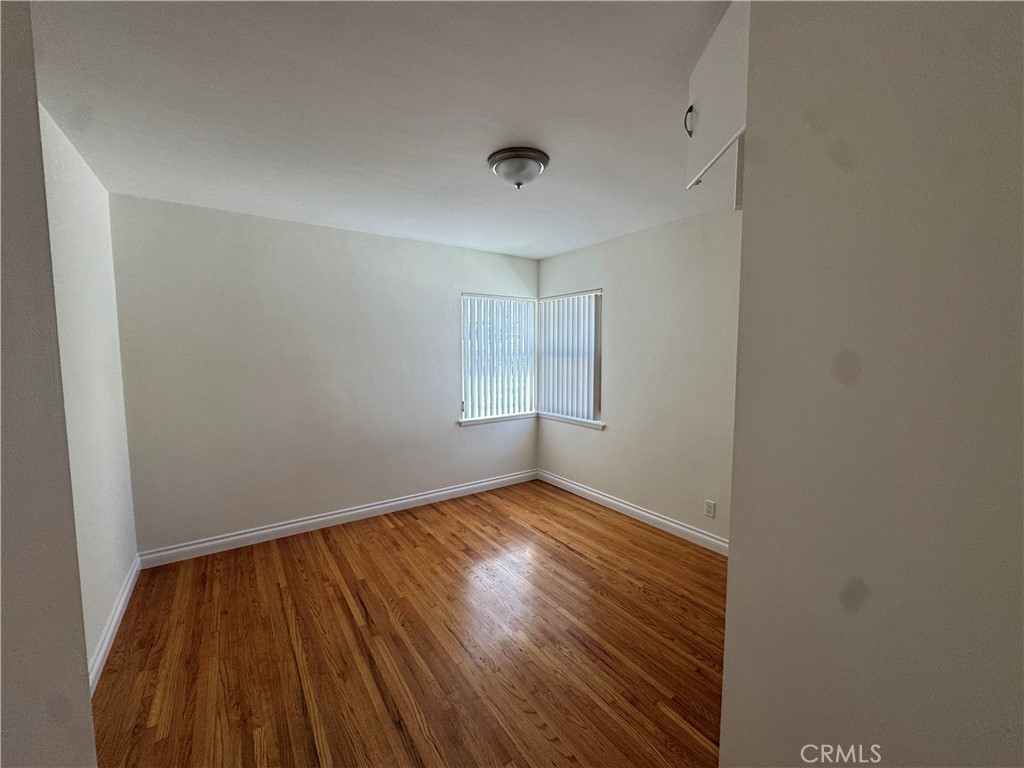 1138 Western Avenue D Property Photo 8