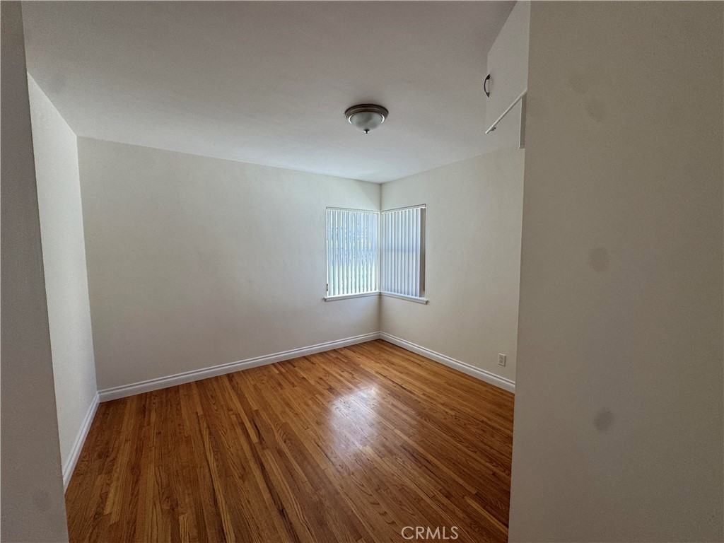 1138 Western Avenue D Property Photo 9