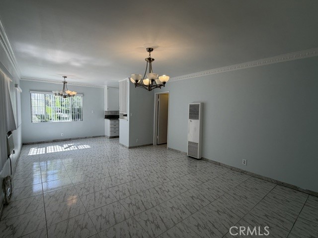 1717 N Berendo Property Photo 3