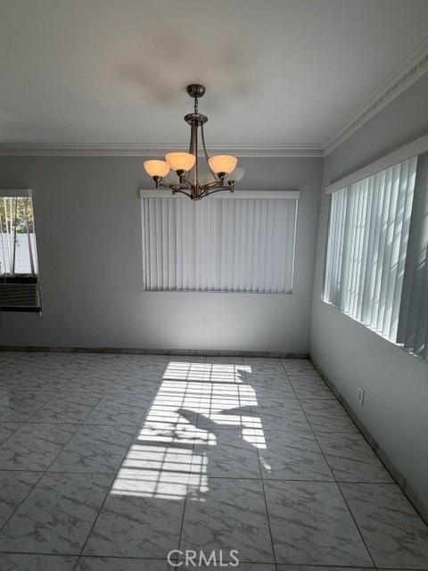 1717 N Berendo Property Photo 4