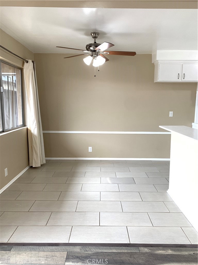 335 N Isabel Property Photo 4