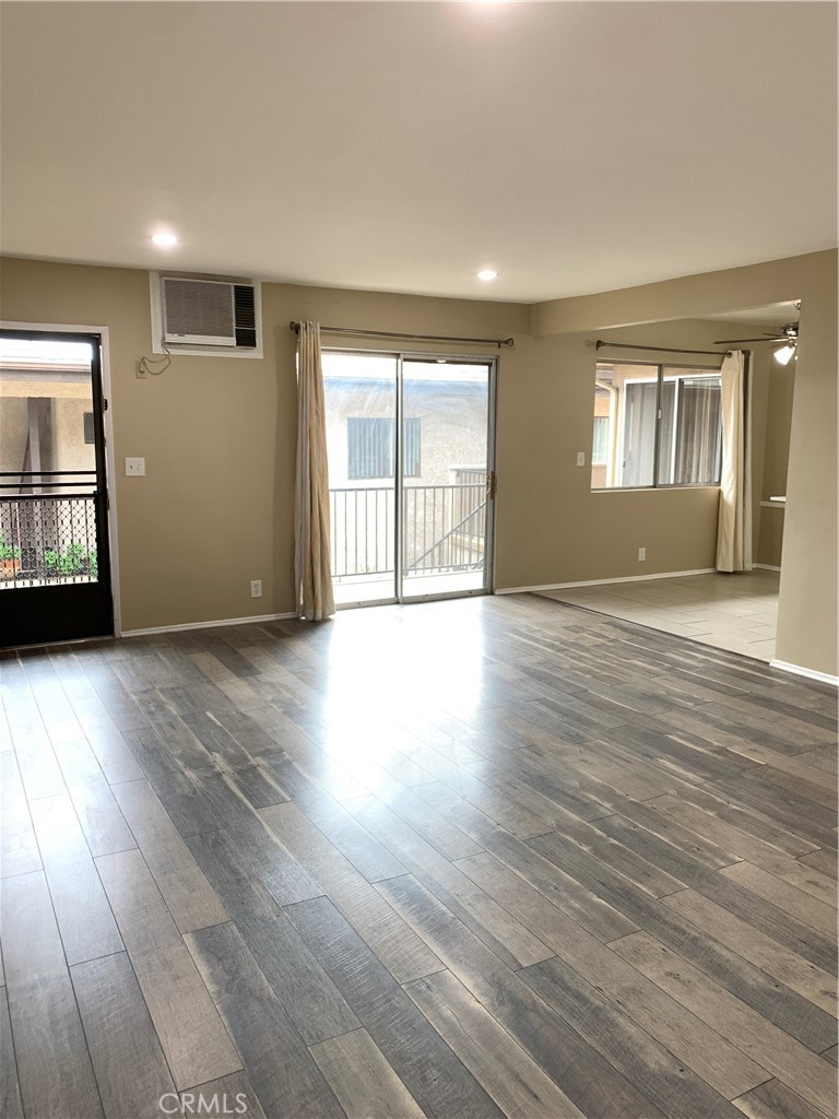 335 N Isabel Property Photo 5