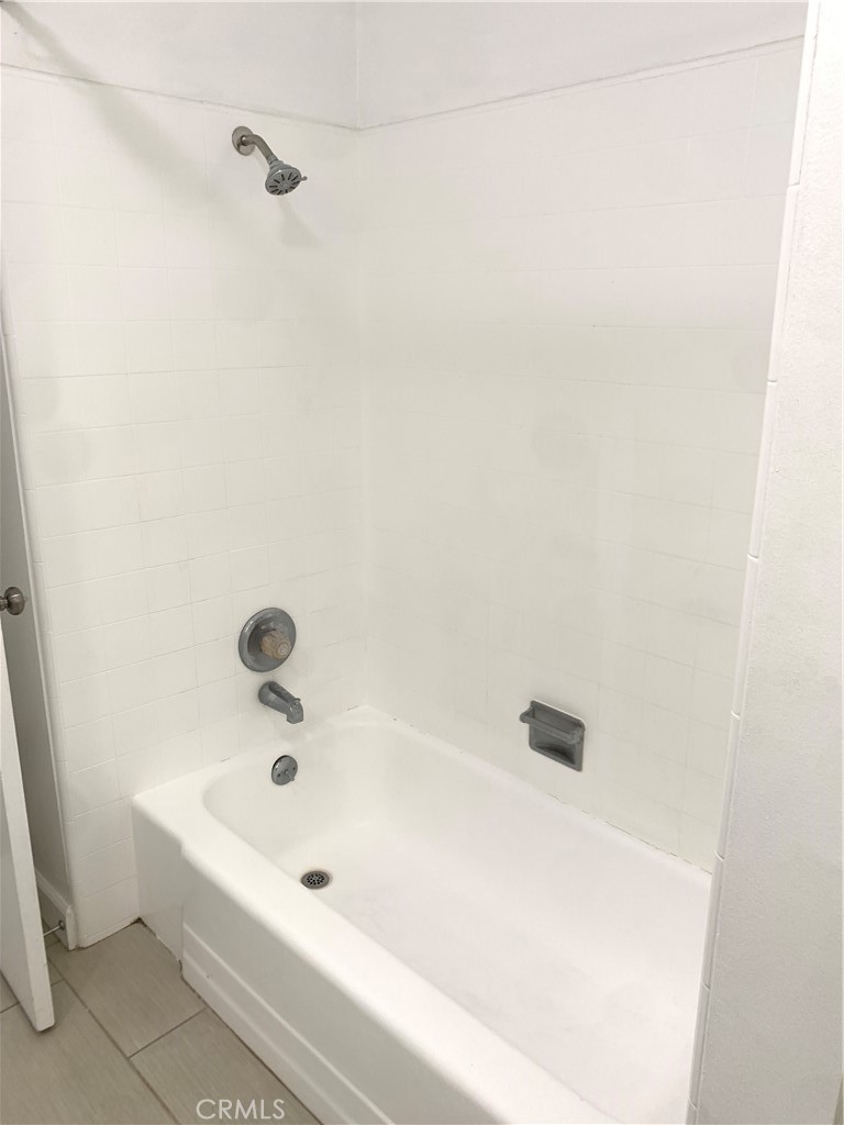 335 N Isabel Property Photo 17