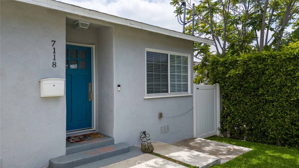 7118 Valmont Street Property Photo 4