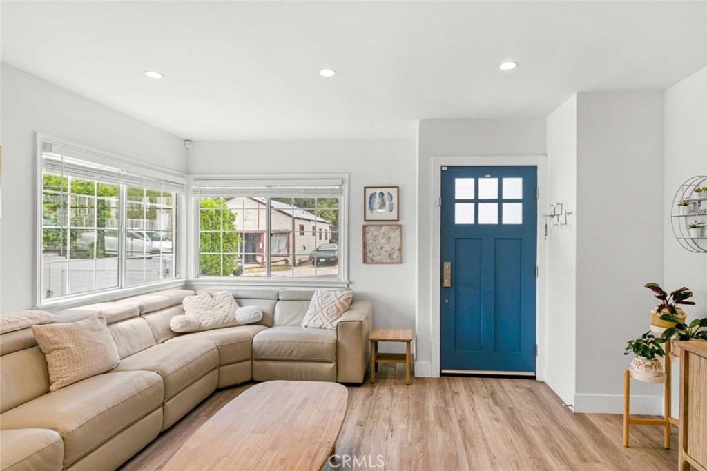 7118 Valmont Street Property Photo 6