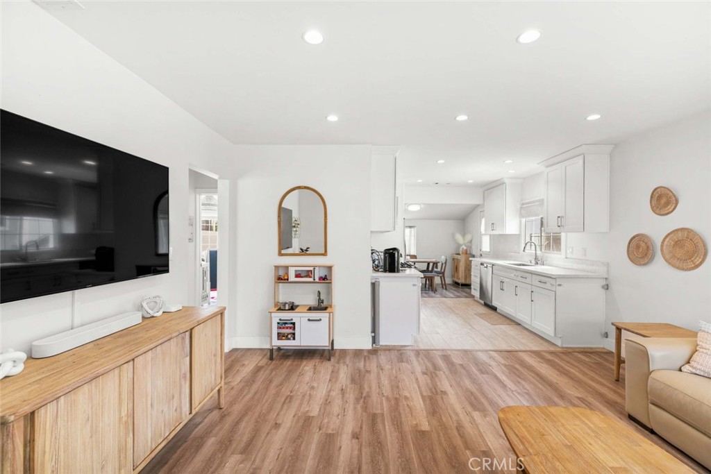 7118 Valmont Street Property Photo 8