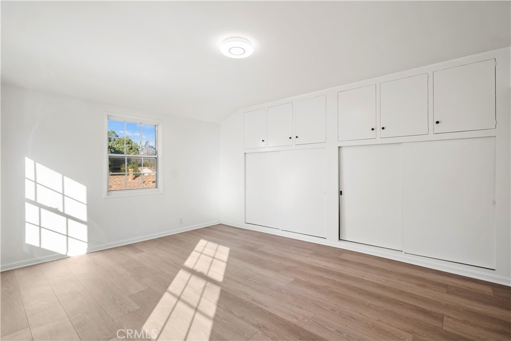 4918 Cahuenga Property Photo 13