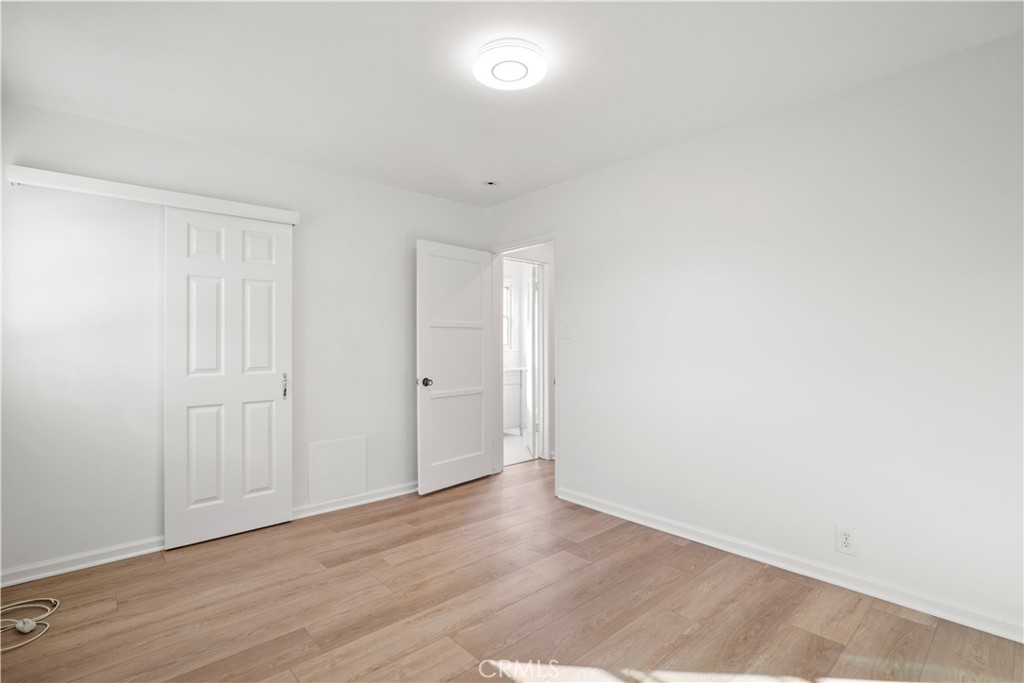 4918 Cahuenga Property Photo 19