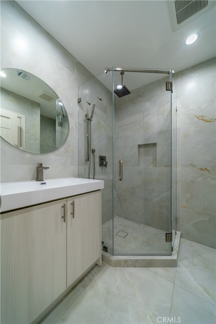 902 E Walnut Avenue Property Photo 14