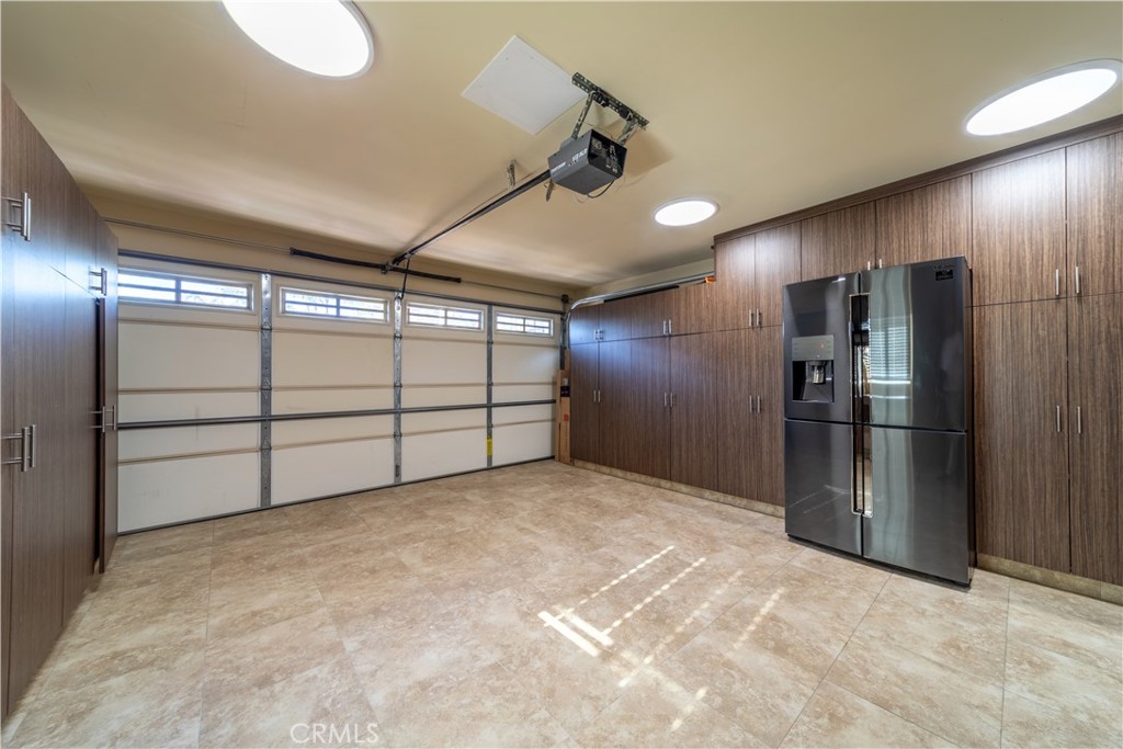 902 E Walnut Avenue Property Photo 17
