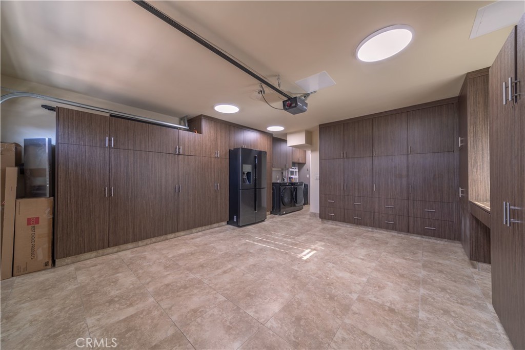 902 E Walnut Avenue Property Photo 18