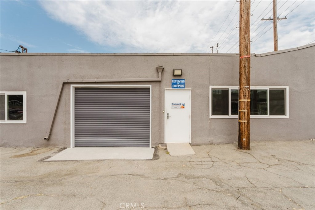 410 1/2 N Varney Street Property Photo 2
